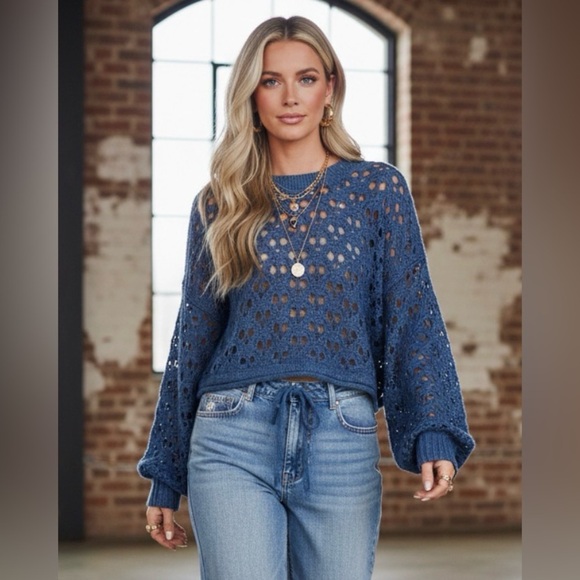 Sweaters - NWT Open Knit Speckled Cropped Balloon Sleeve Sweater Top Navy